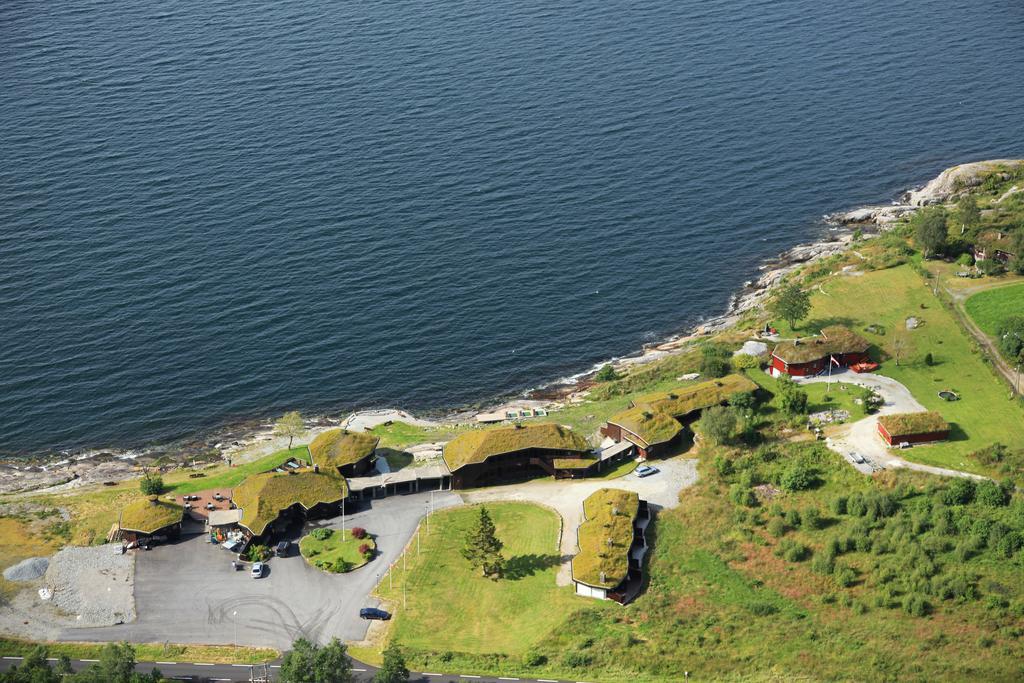 Brekkestranda Fjordhotel Brekke  المظهر الخارجي الصورة