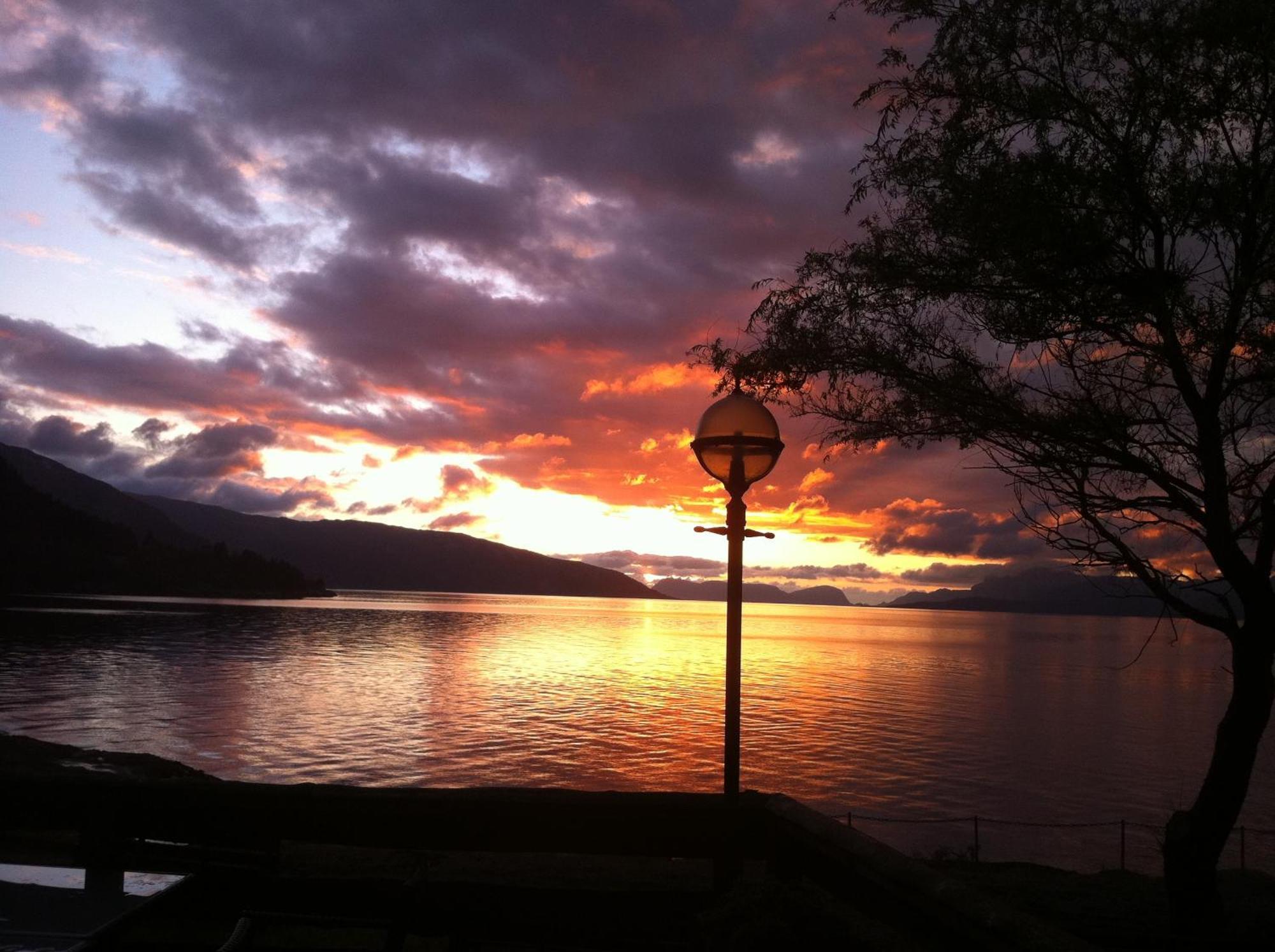 Brekkestranda Fjordhotel Brekke  المظهر الخارجي الصورة